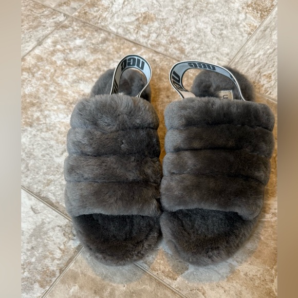 UGG Soft Grey Fluffy Sandals - size 8 - Picture 1 of 5